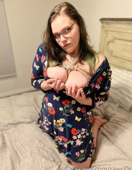 rawri0s pornographic star picture