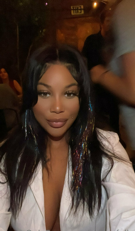 perfect shemale onlyfans free nude photos