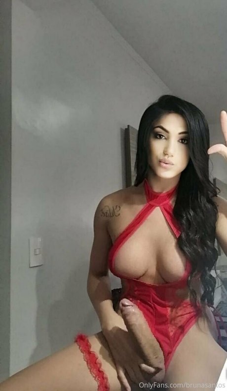 BrunaSantos model adult img