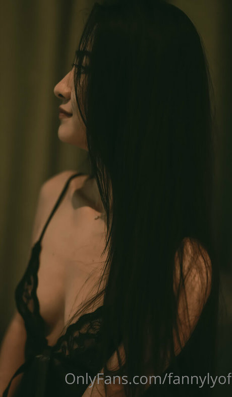 fannylyof high quality model photos