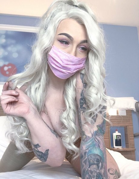 naughtynaturalnova model top pic