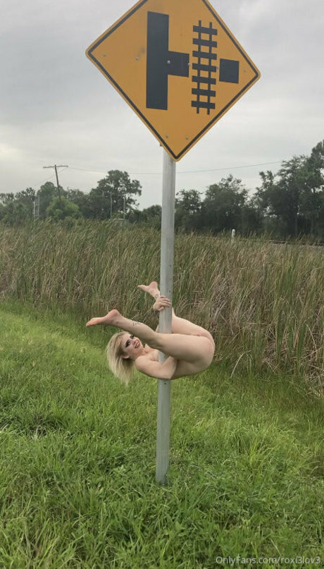 blonde hot wife onlyfans pornos gallery