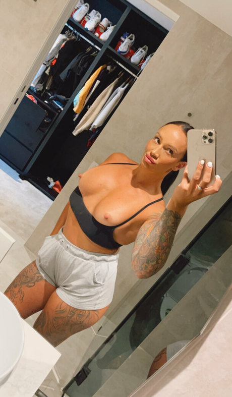 teen ladyboy onlyfans hd photos