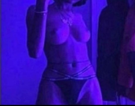 Lagloinski pornstar pretty photo