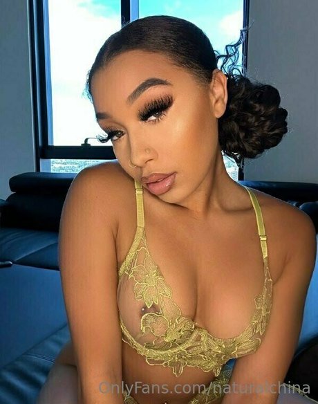 Bubble Booty star sexy picture