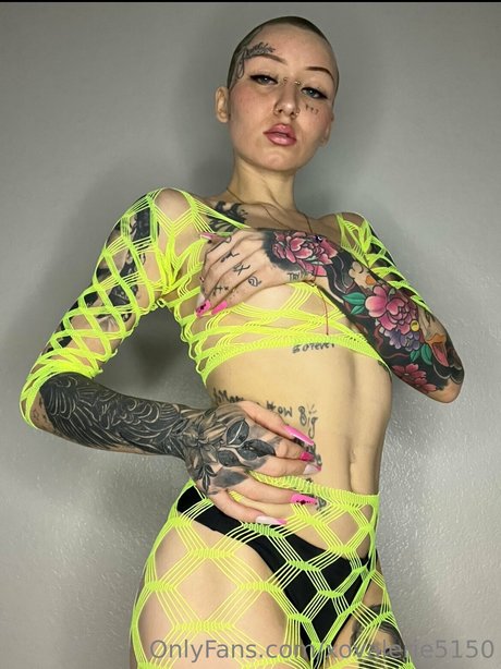 xovalerie pornographic model gallery