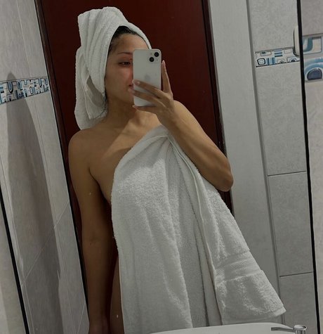 Catalina Mel model perfect pictures