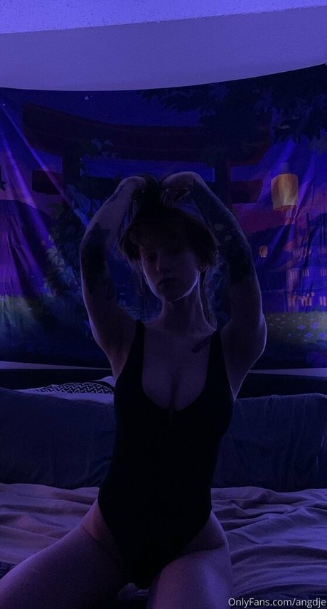 _angdje xxx star img