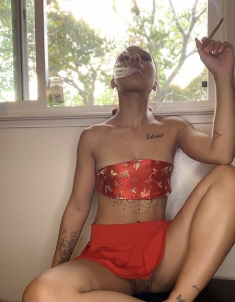 The Lovely Luna porn actress photo