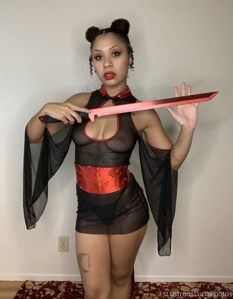 The Lovely Luna high quality model images