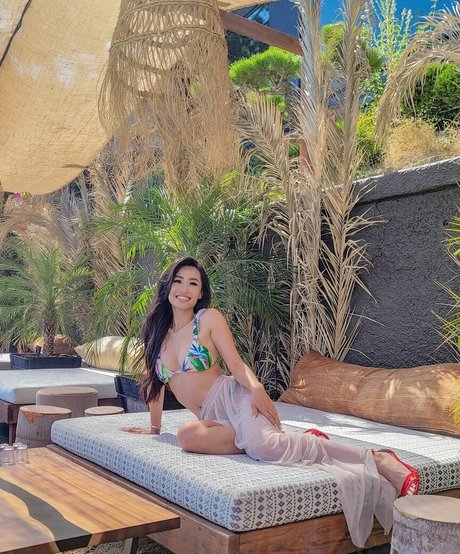 Elizabeth Tran perfect actress archive