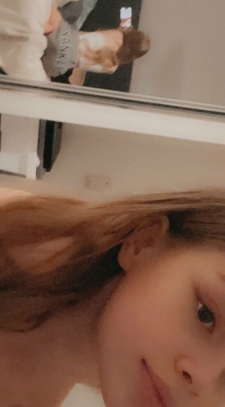 Onlyfanswmadi model naked galleries