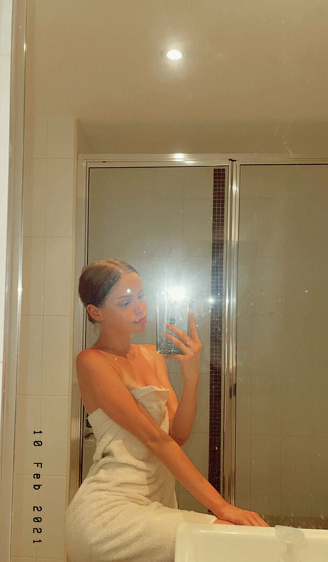 Onlyfanswmadi adult actress img