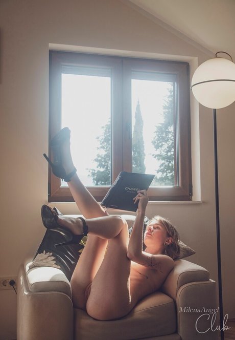 Lilbiii Sashatman nude actress pictures