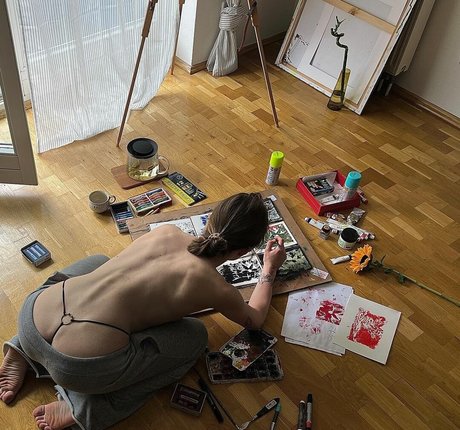 Lilbiii Sashatman star art images