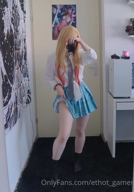 Alina Kim model perfect image