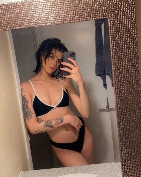 ellathrasher high quality model picture