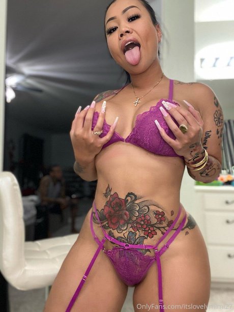 LovelyMimi beautiful model img