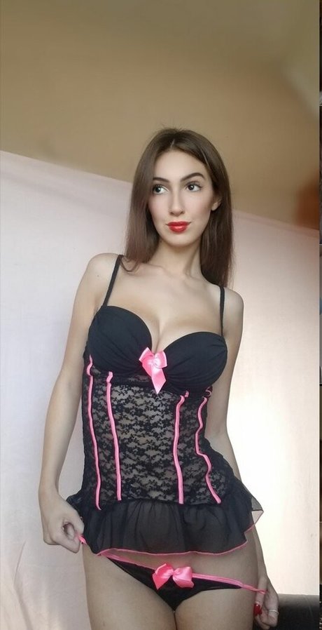 Coral Larsen pornstar erotic photo