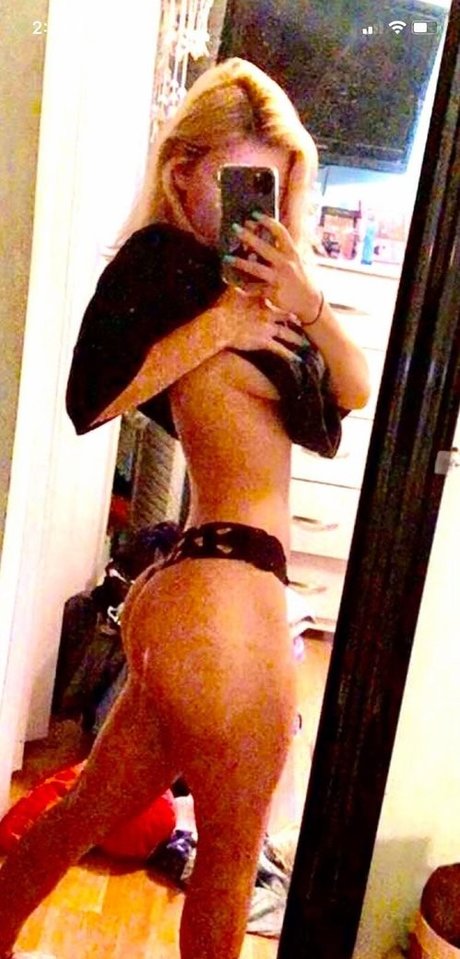 Samanthasimmonss nude actress picture