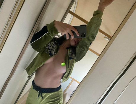 sanaonly22 erotic model image