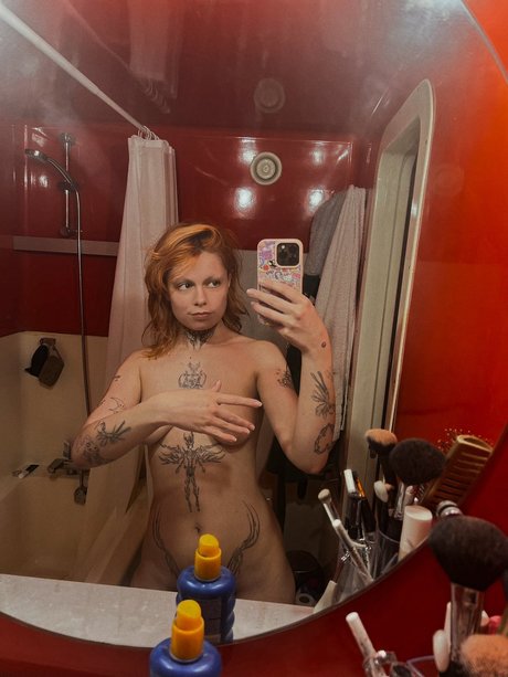 The cutest devil model porn pics