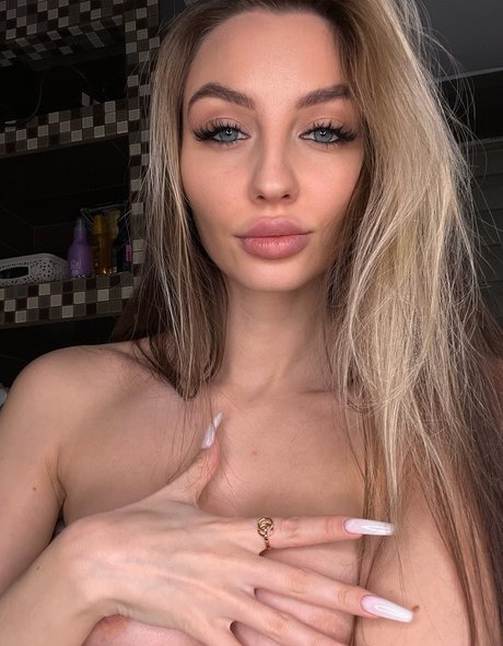 Darina Deinega pretty model image