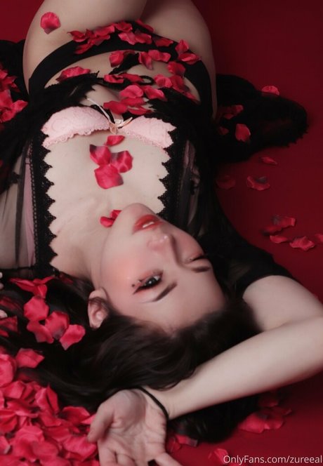 Zureeal star perfect pictures