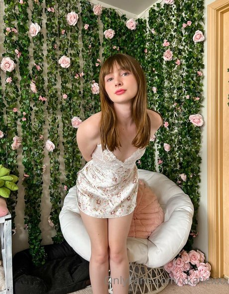 Xkatiexxx erotic pornstar img