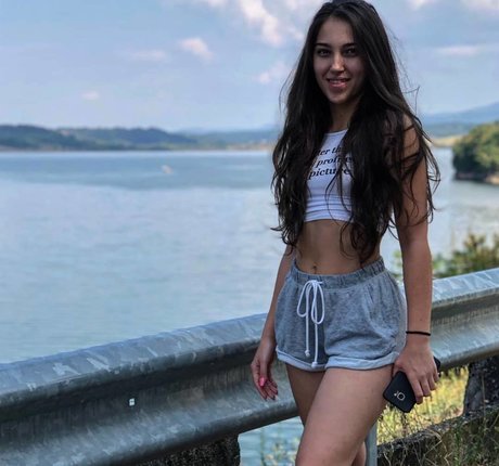 Madalina Mates star perfect picture