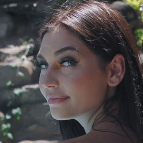 Vivianxxtaylor sexy pornstar image