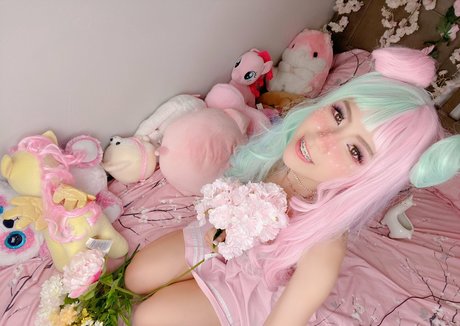 blowjob brunette onlyfans sexy picture