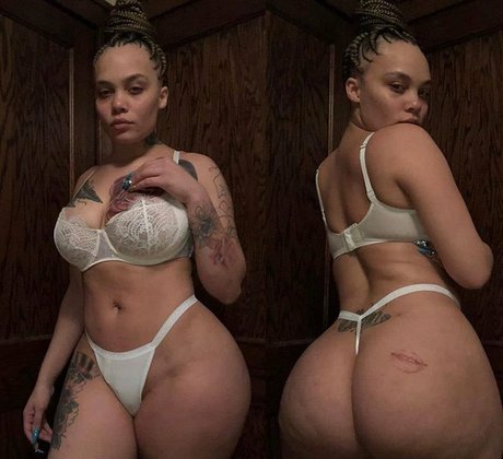 SaraGold free pornstar gallery