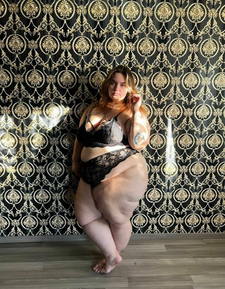 perla exclusive pornographic actress image