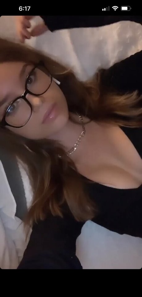 simpllydaniella art pornstar picture