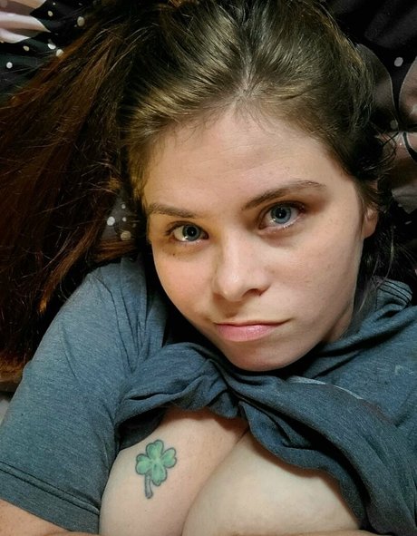 bloodylovely pretty actress img