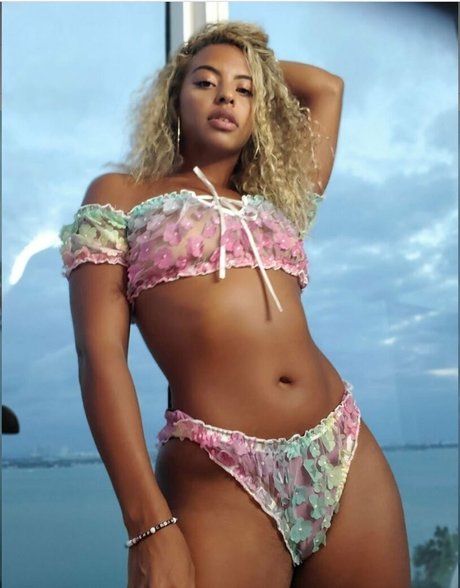 numera1 top actress pictures