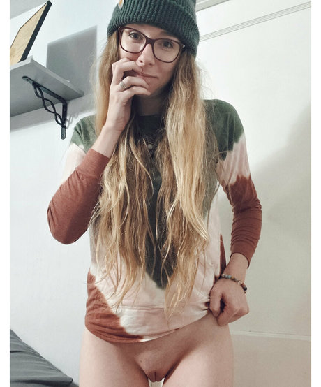 carrymeinabucket model beautiful gallery