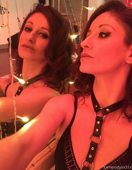 xxmelodyfxx31xx star naked pic