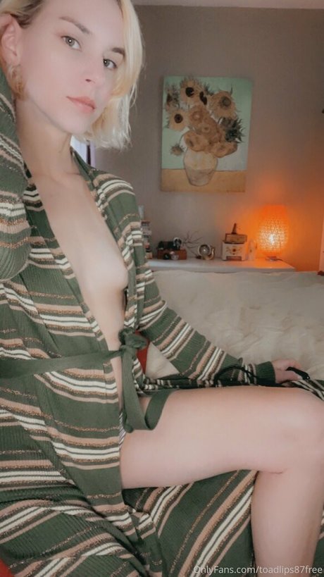 toadlips87free naked pornstar image