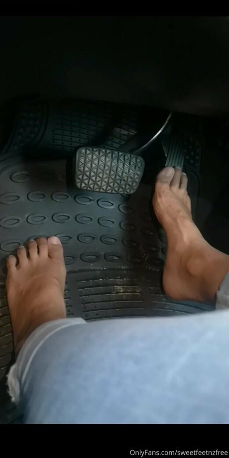 sweetfeetnzfree model high quality pictures