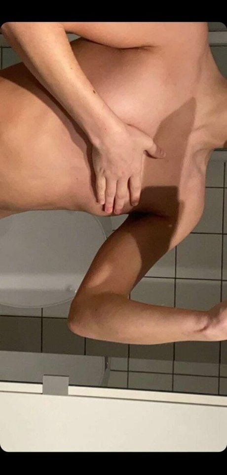 Edith Dahl naked pornstar img