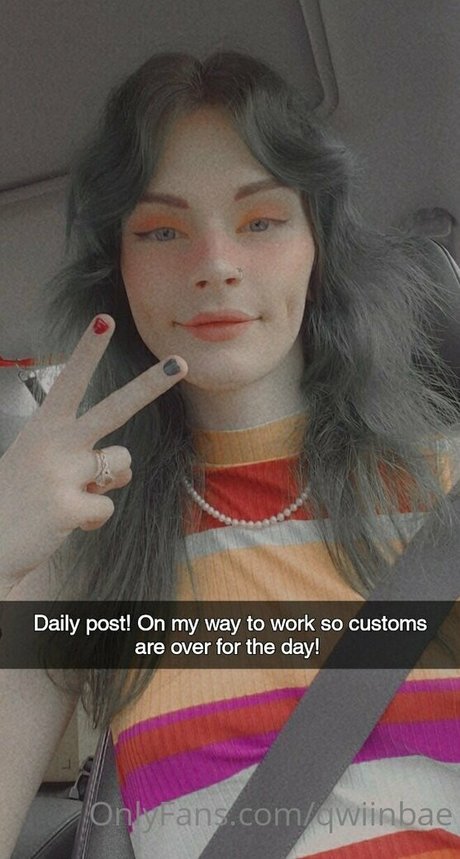 qwiinbae model sexy gallery