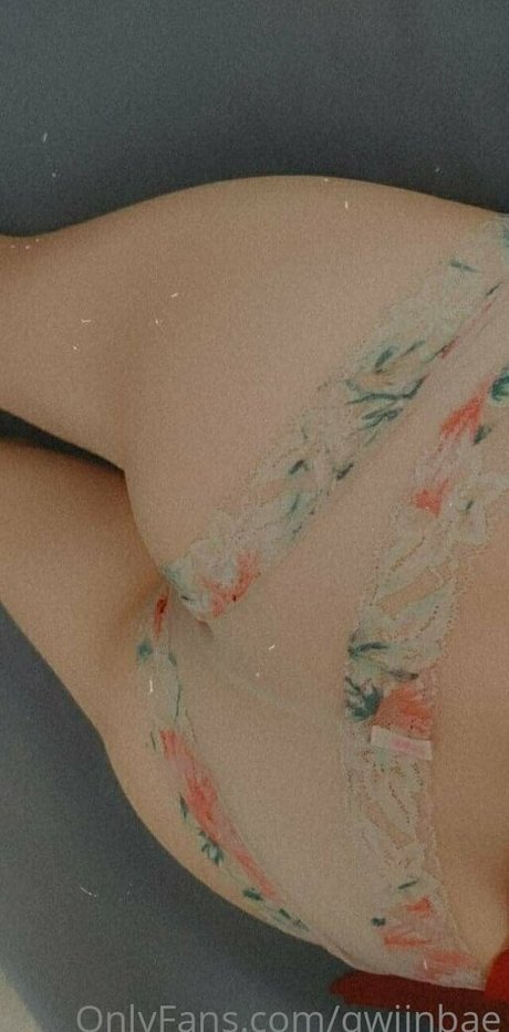 qwiinbae star hot photo