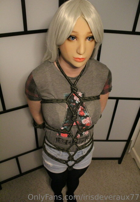 irisdeveraux77 art pornstar photo