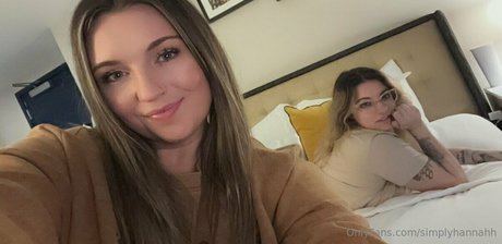 simplyhannahh sex model gallery