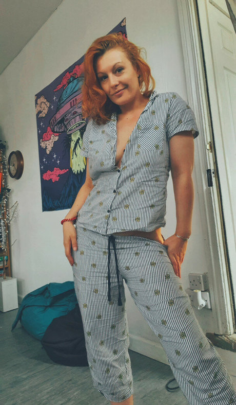 Somethingnotsilly star hot image