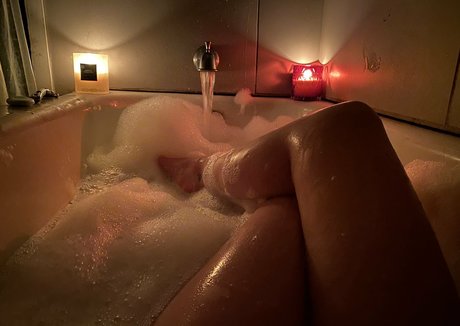 moremoiraxoxo model perfect photos