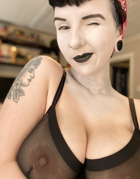 moremoiraxoxo star hd img