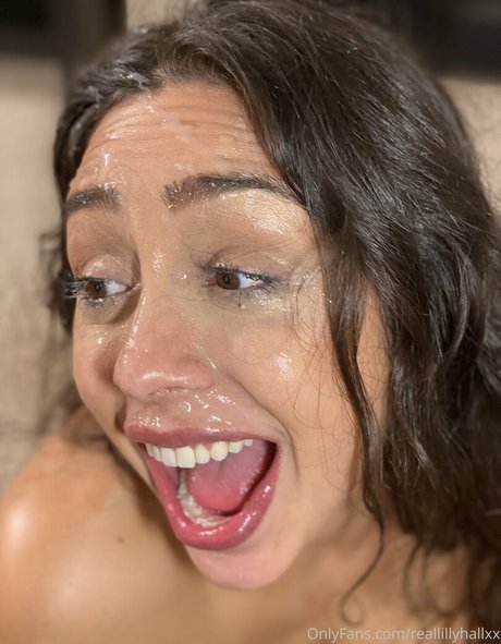 reallillyhallxx pornstar free pictures